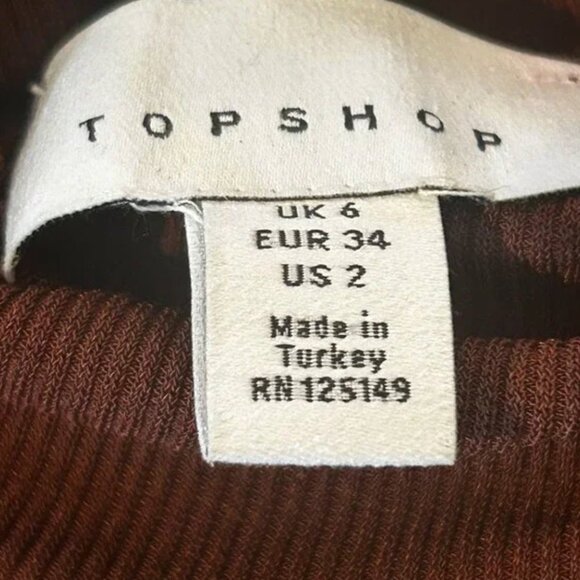 NWOT Very Elegant Ribbed Fitted Turtleneck Top - Picture 4 of 5